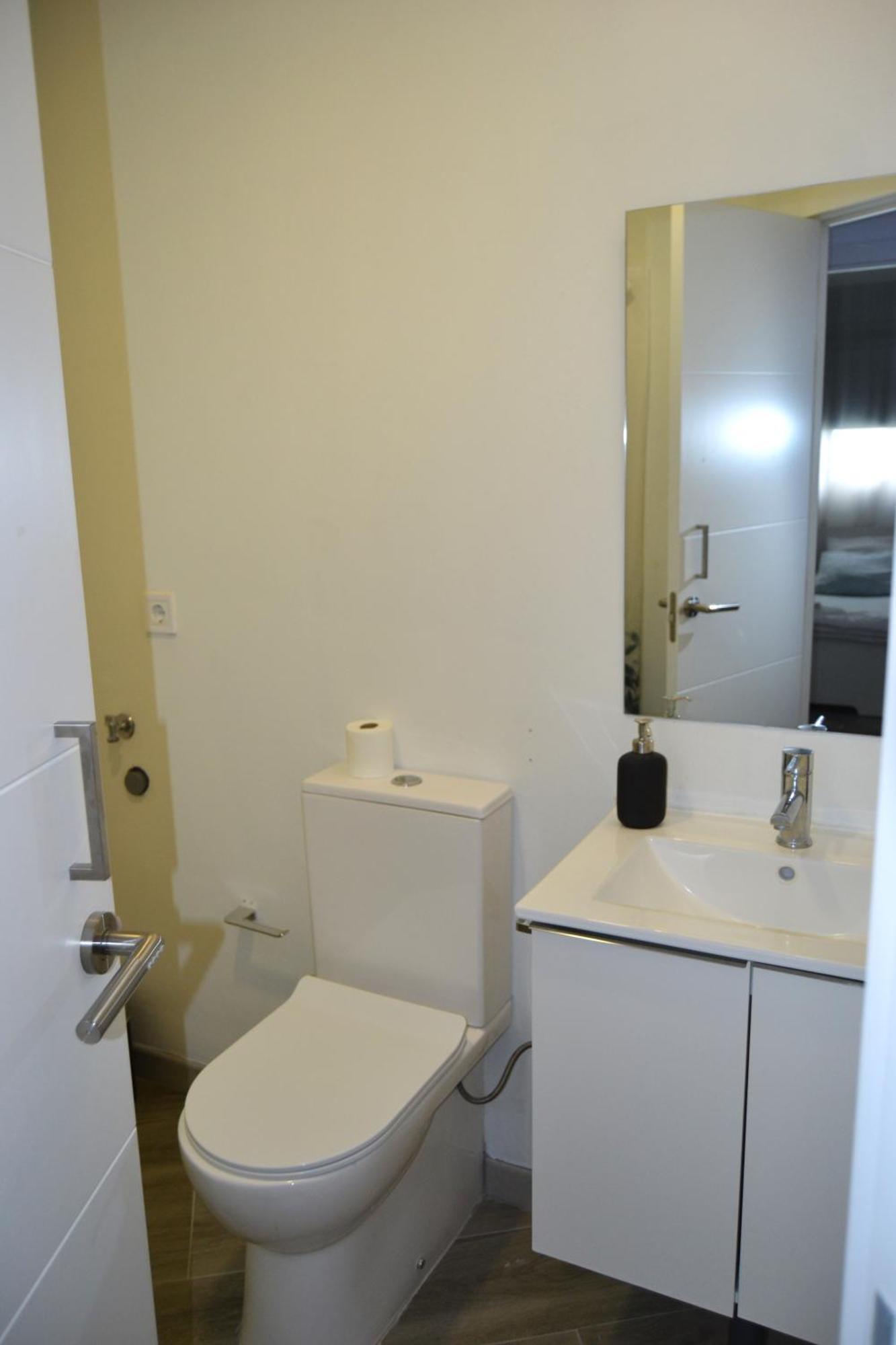 Room With Private Bathroom - Vivienda Vacacional Out Of Blue Санта-Круз-де-ла-Пальма Экстерьер фото