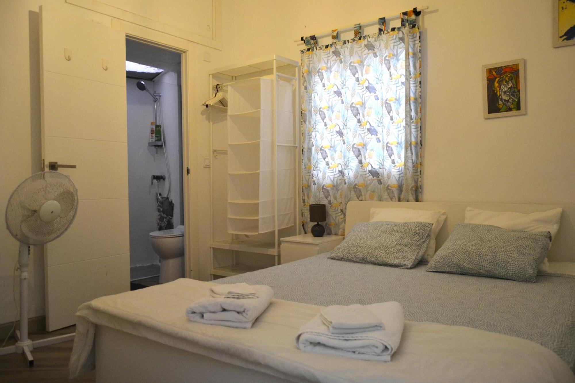 Room With Private Bathroom - Vivienda Vacacional Out Of Blue Санта-Круз-де-ла-Пальма Экстерьер фото